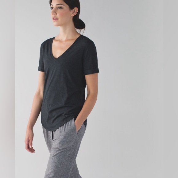 Lululemon Love V-Neck T-Shirt Heathered Black 4 - Picture 1 of 2
